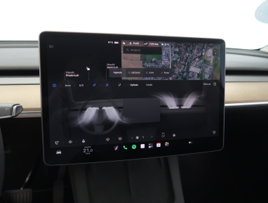 Tesla Model Y - 2023