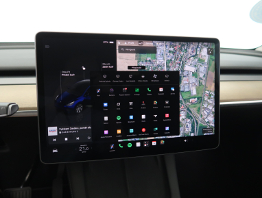 Tesla Model Y - 2023