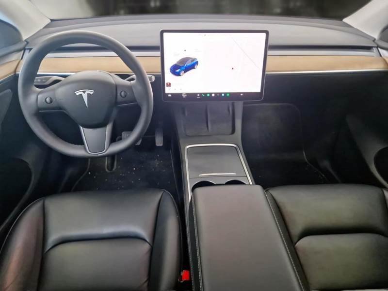 Tesla Model Y, 2023