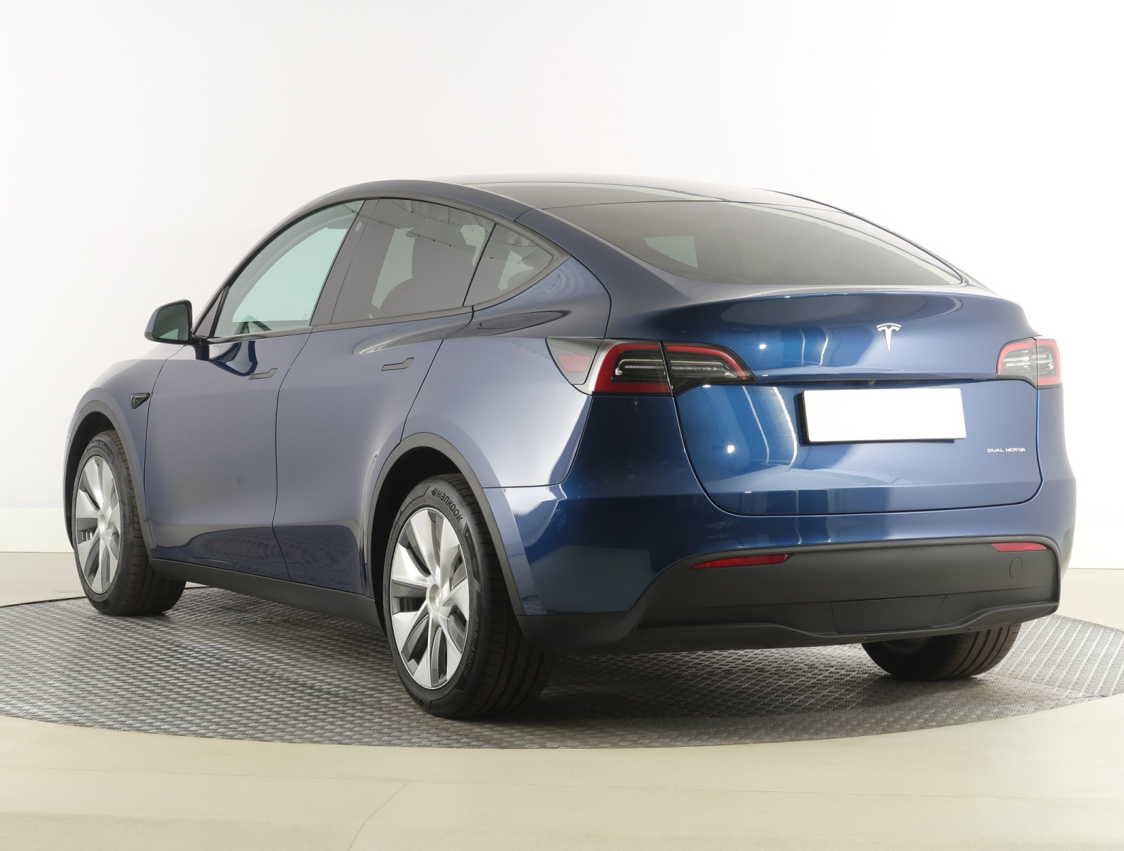 Tesla Model Y Long Range AWD – fotografie 5