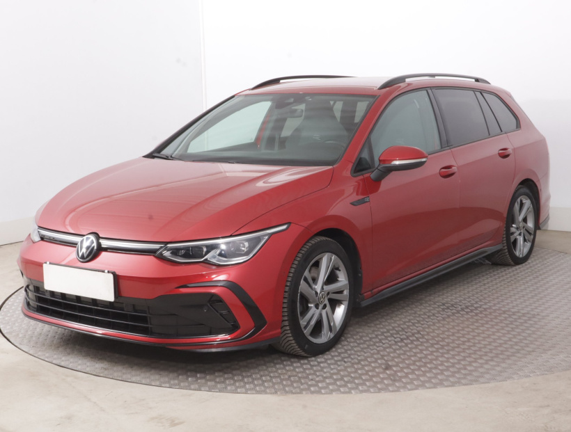 Volkswagen Golf, 2022