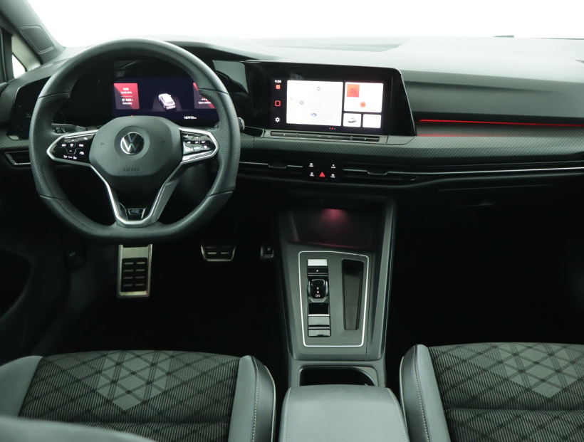 Volkswagen Golf, 2022