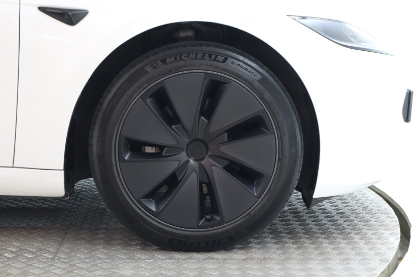 Tesla Model 3, 2023