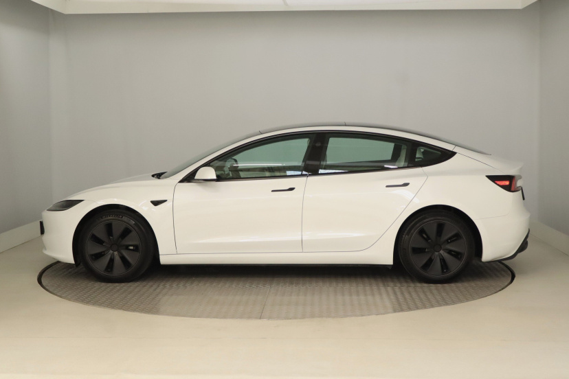 Tesla Model 3, 2023