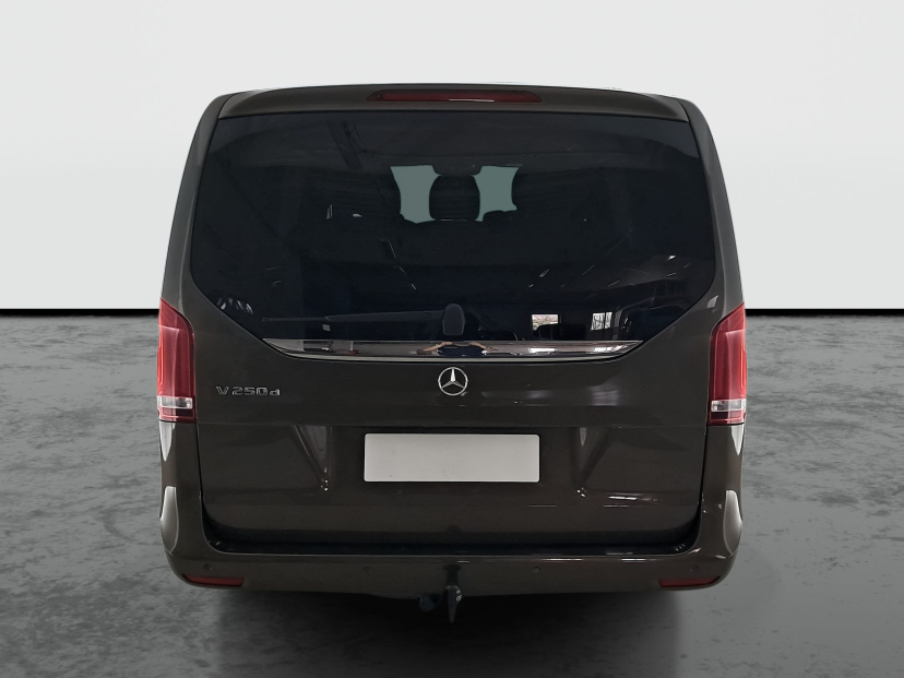 Mercedes-Benz V, 2017