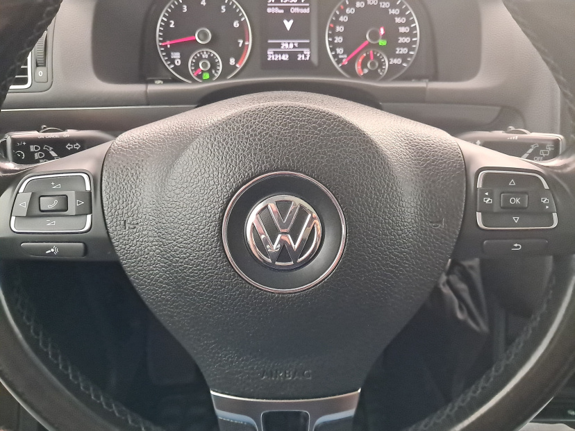 Volkswagen Touran, 2011