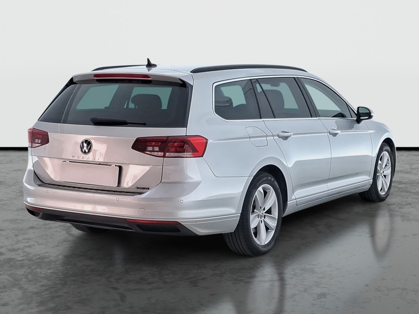 Volkswagen Passat, 2021