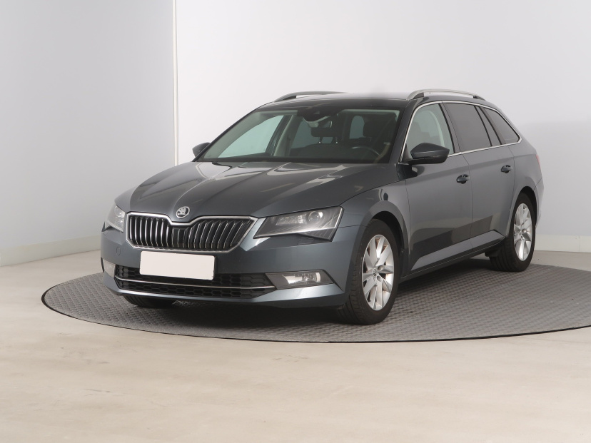 Škoda Superb, 2016