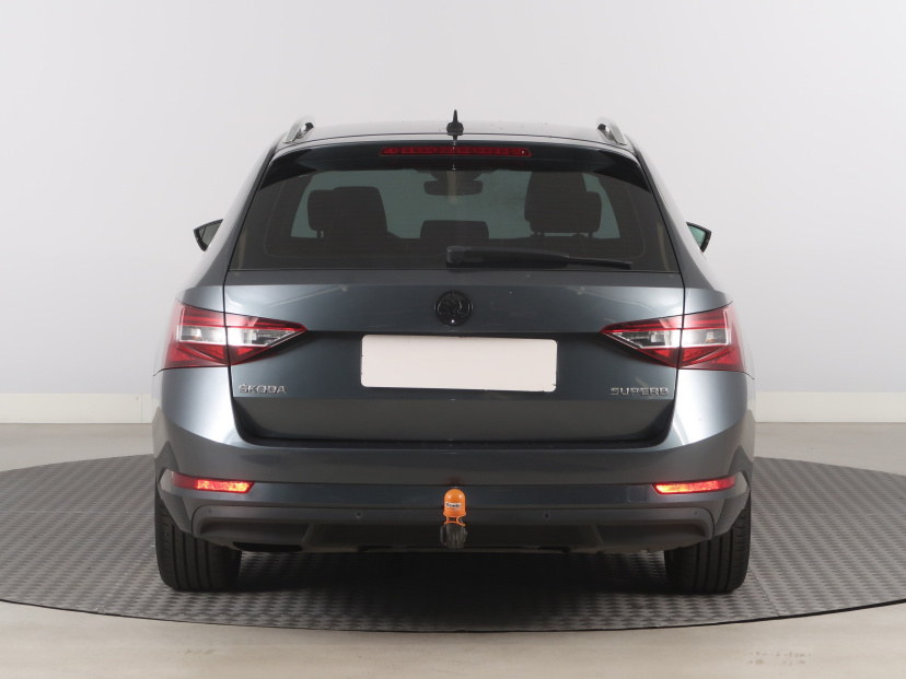 Škoda Superb, 2016