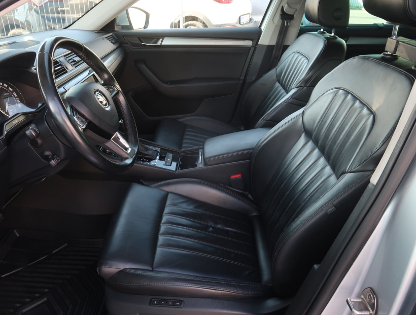 Škoda Superb, 2016
