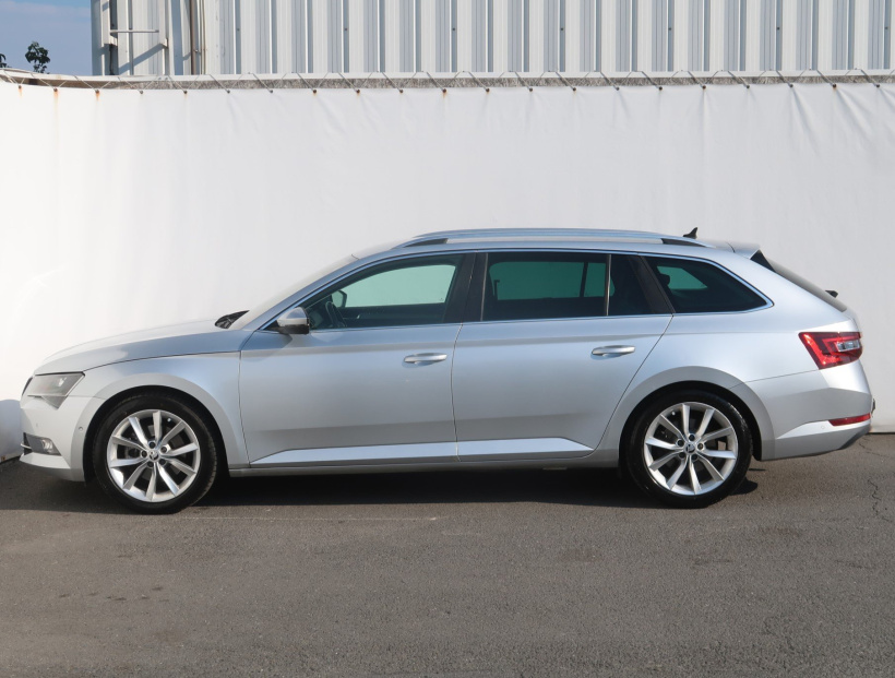 Škoda Superb, 2016