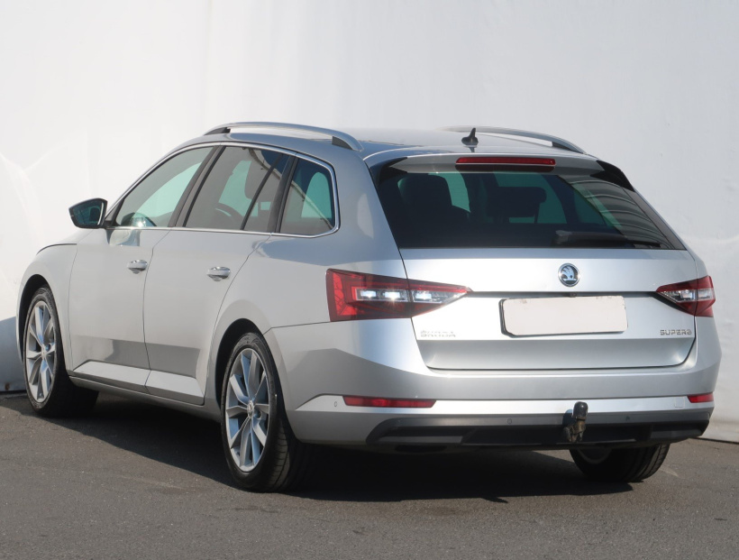 Škoda Superb, 2016