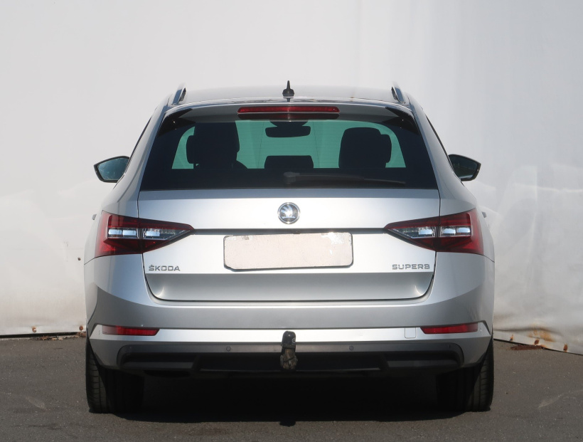 Škoda Superb, 2016