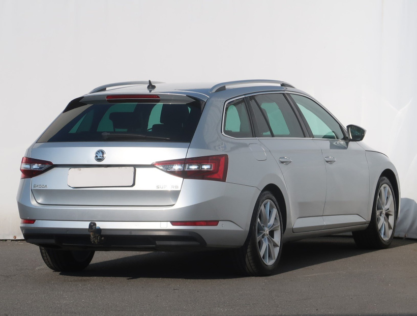 Škoda Superb, 2016