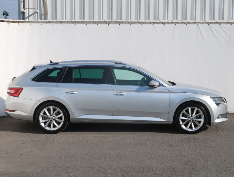 Škoda Superb, 2016