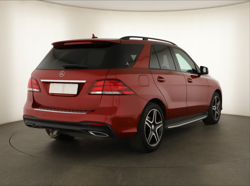 Mercedes-Benz GLE, 2016