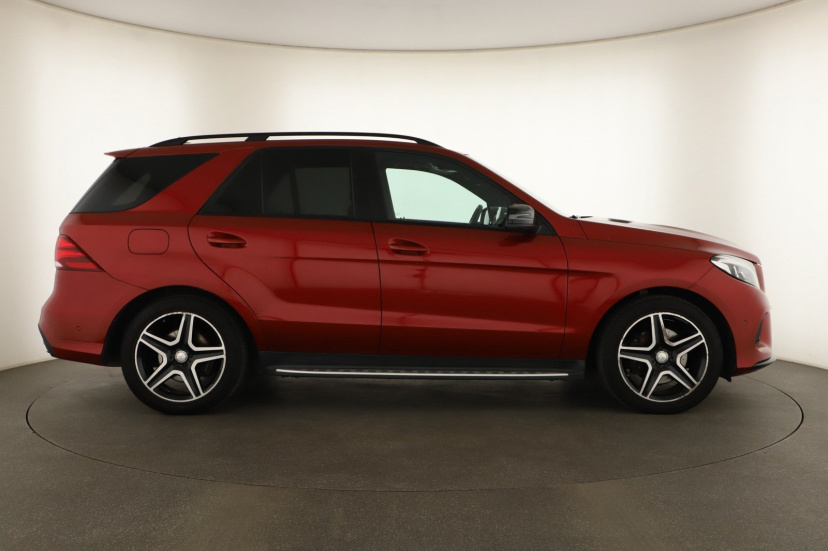 Mercedes-Benz GLE, 2016
