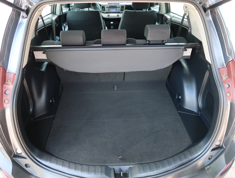 Toyota RAV 4, 2015