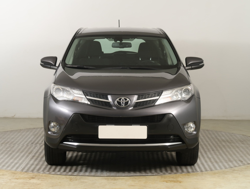 Toyota RAV 4, 2015