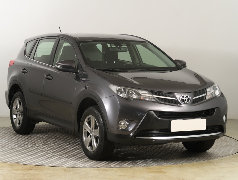 Toyota RAV 4, 2015