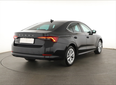Škoda Octavia - 2023