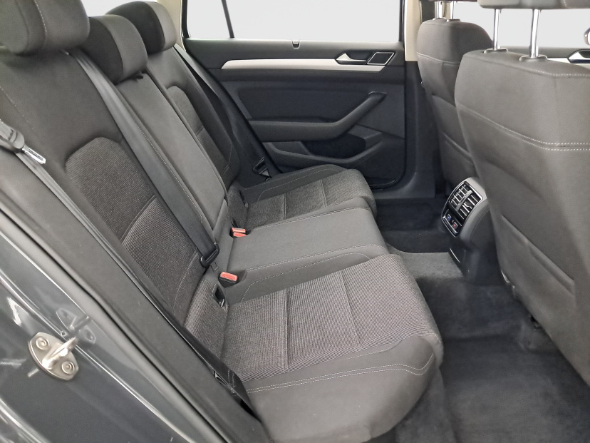 Volkswagen Passat, 2016