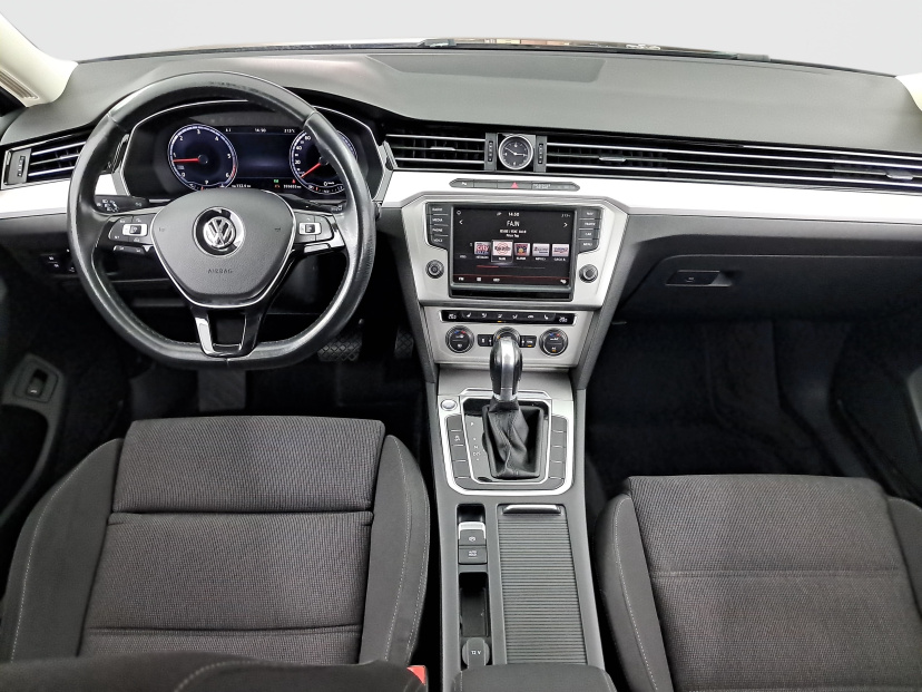 Volkswagen Passat, 2016