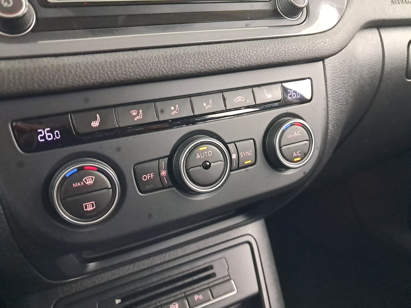 Volkswagen Tiguan, 2015