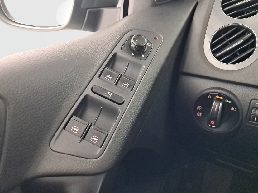 Volkswagen Tiguan, 2015