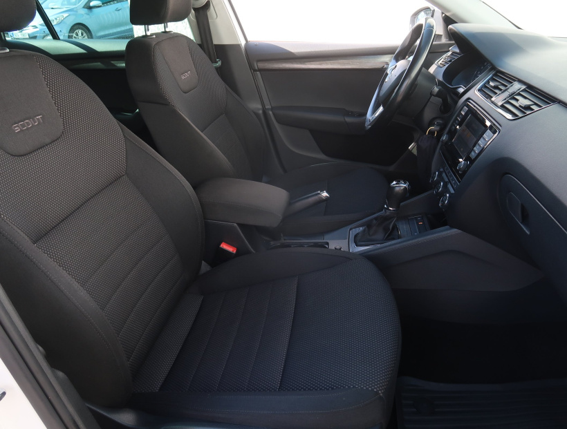 Škoda Octavia Scout, 2015