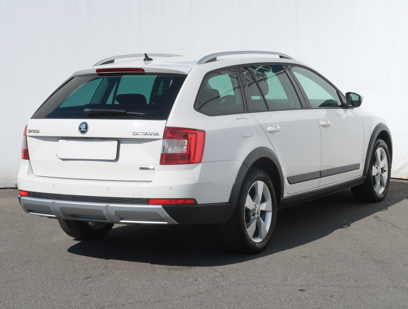 Škoda Octavia Scout, 2015