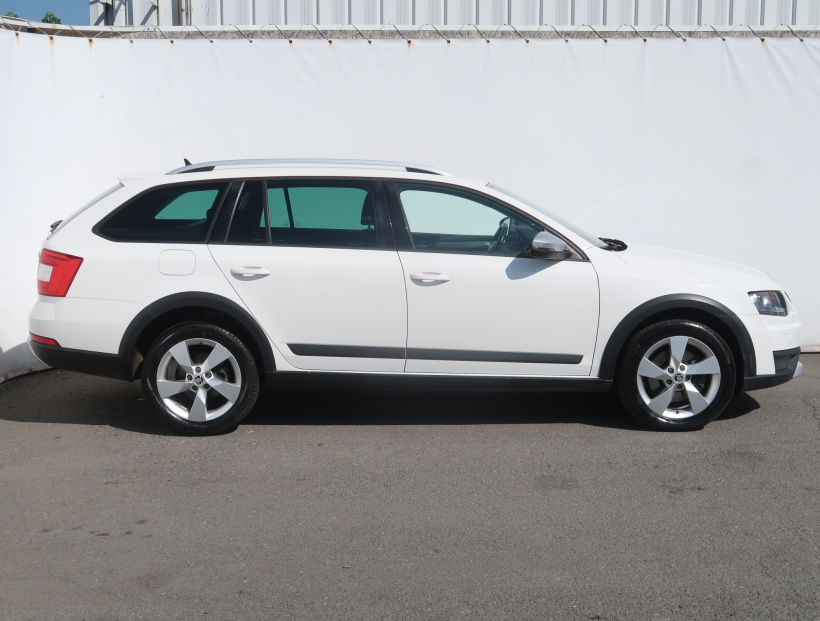 Škoda Octavia Scout, 2015