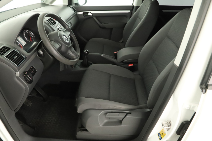 Volkswagen Touran, 2012