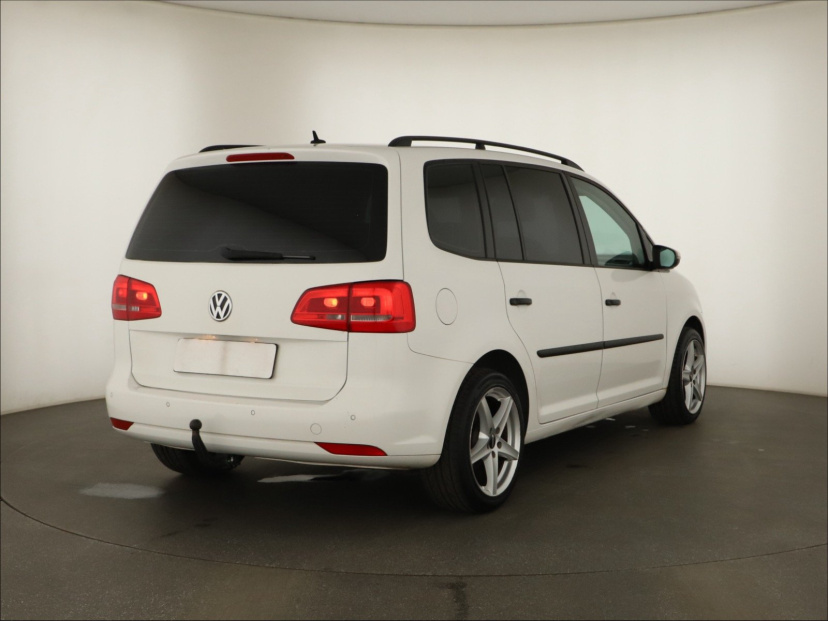 Volkswagen Touran, 2012