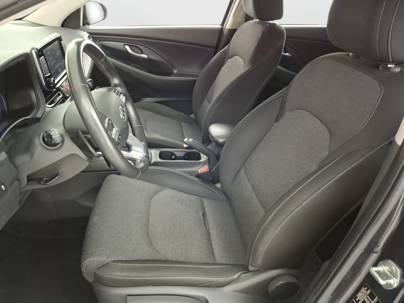 Hyundai i30, 2022