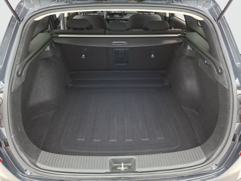 Hyundai i30, 2022