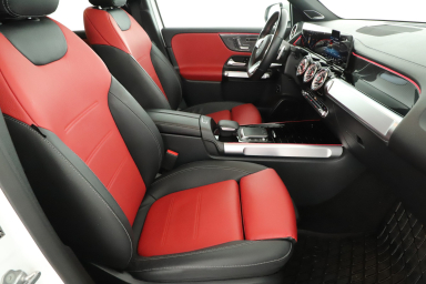 Mercedes-Benz GLB - 2023