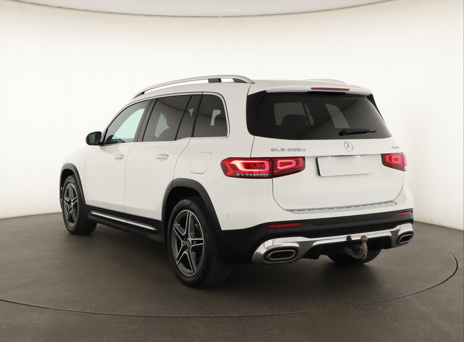 Mercedes-Benz GLB - 2023