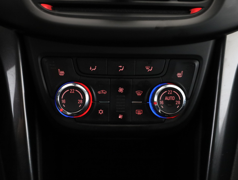 Opel Zafira, 2016