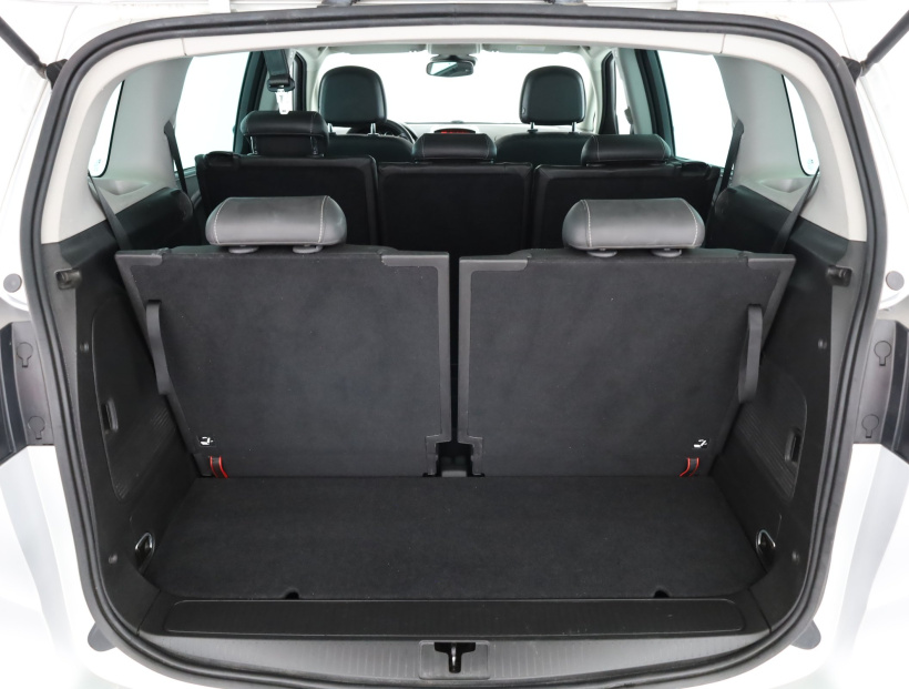 Opel Zafira, 2016