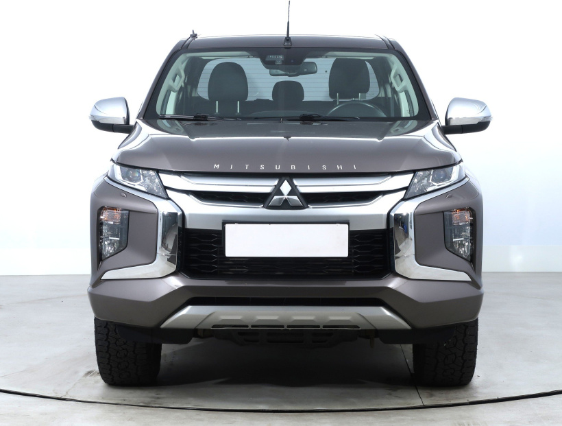 Mitsubishi L200, 2021