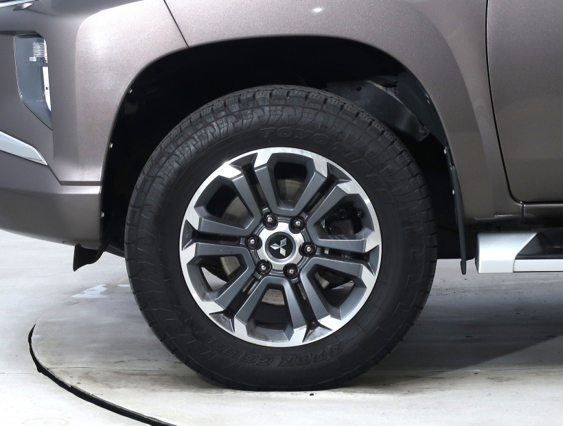 Mitsubishi L200, 2021