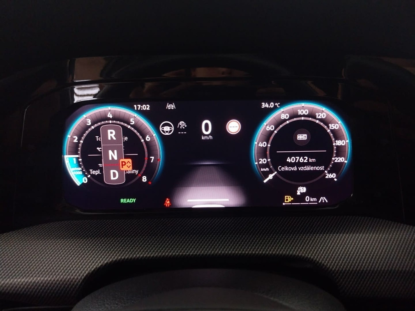 Volkswagen Golf, 2024