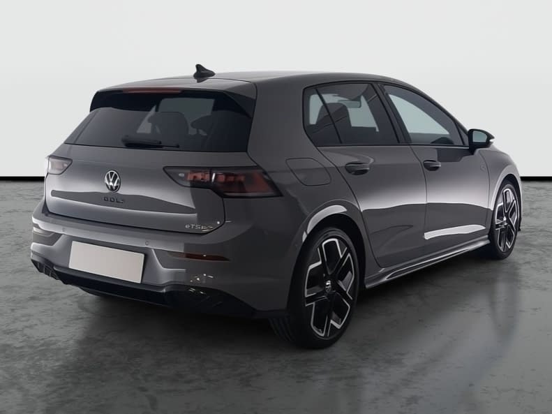 Volkswagen Golf, 2024