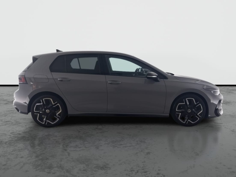 Volkswagen Golf, 2024