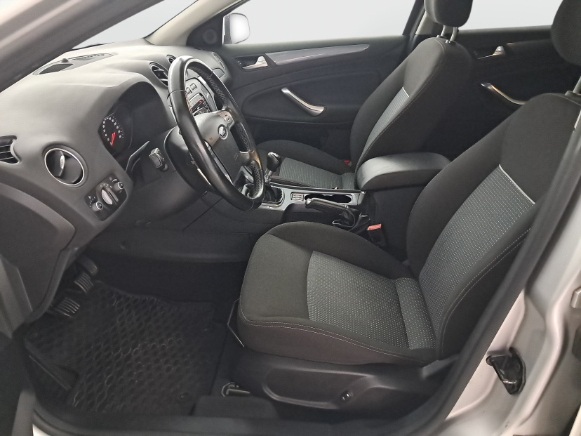 Ford Mondeo, 2012