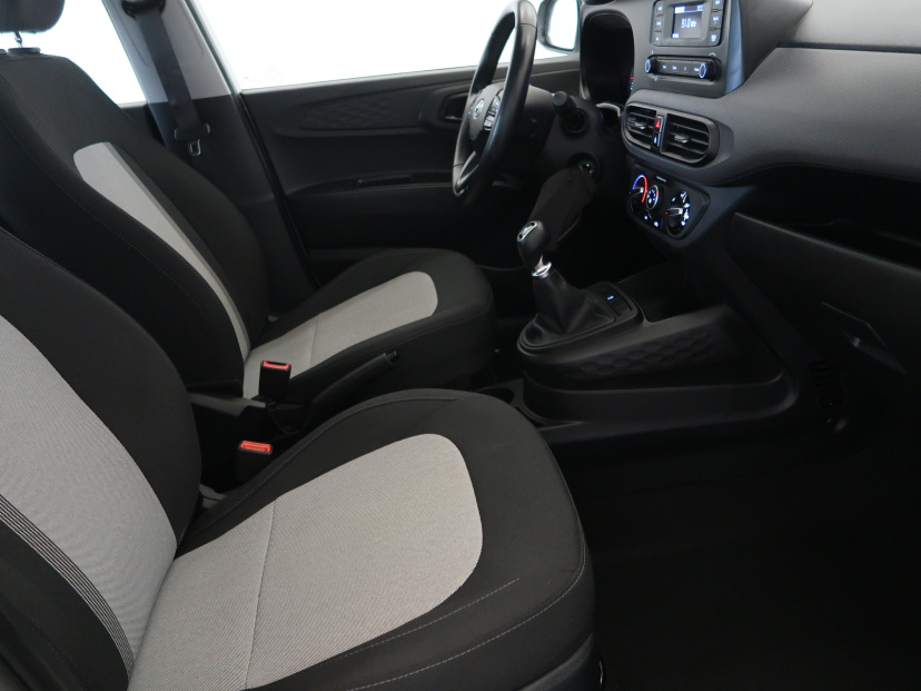 Hyundai i10, 2022
