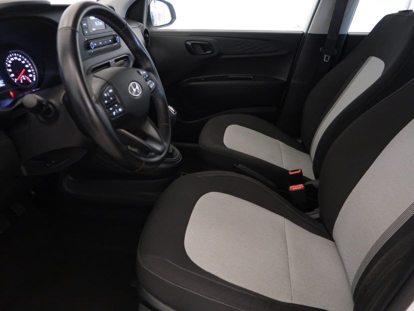 Hyundai i10, 2022