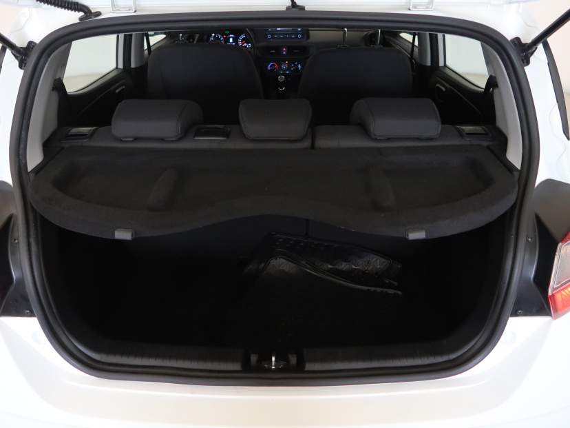 Hyundai i10, 2022