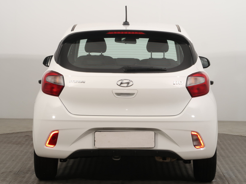 Hyundai i10, 2022